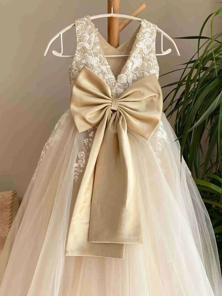 Customized Light Champagne Flower Girl Dress Tulle White Appliques With Bow Belt For Wedding Birthday Party Holy Communion Gown