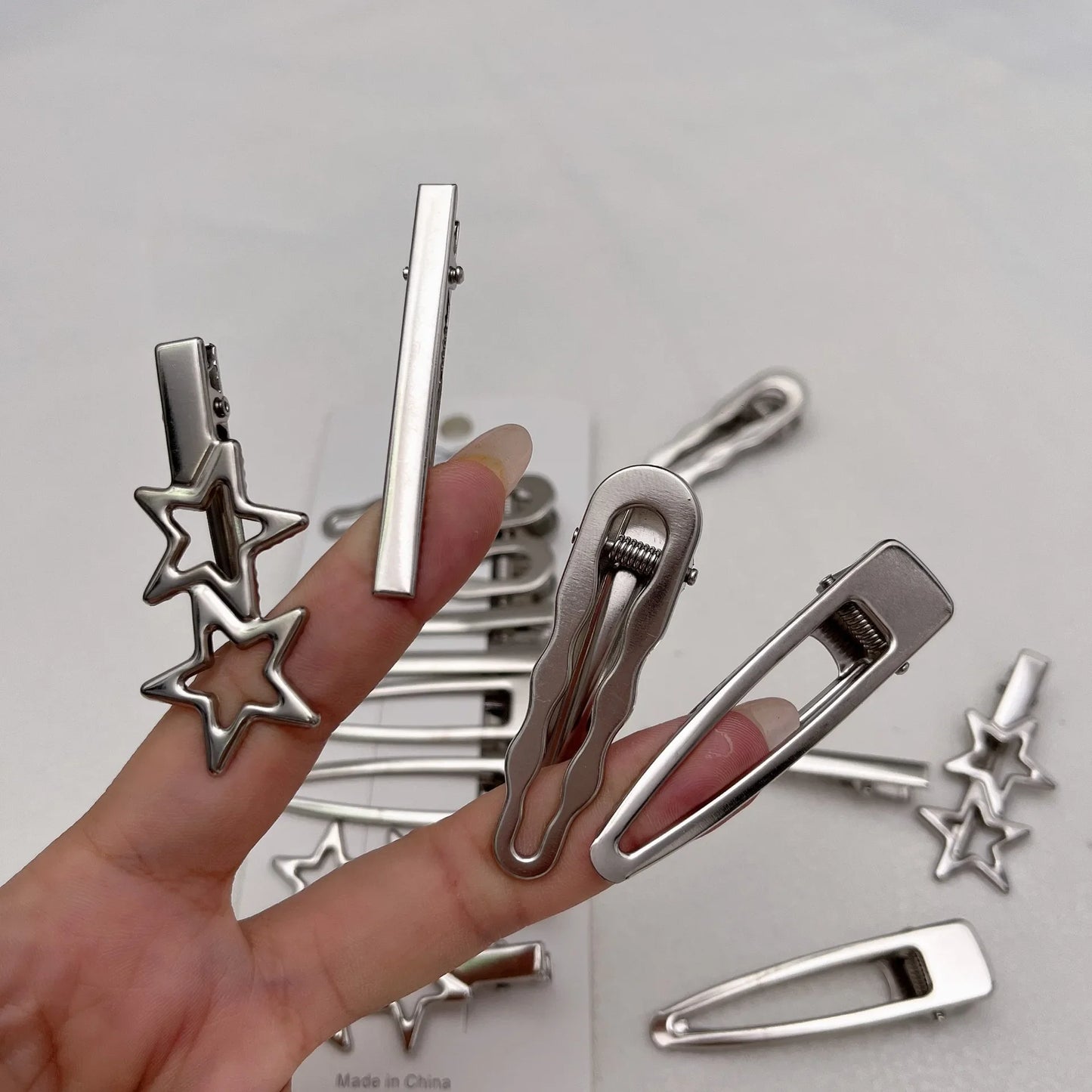 Sliver Metal Hair Clips for Women, Y2K Duckbill Hairpin, Personality Bangs Side Headwear, Barrettes Hairclip Styling Accessories