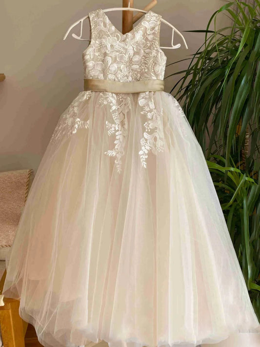 Customized Light Champagne Flower Girl Dress Tulle White Appliques With Bow Belt For Wedding Birthday Party Holy Communion Gown